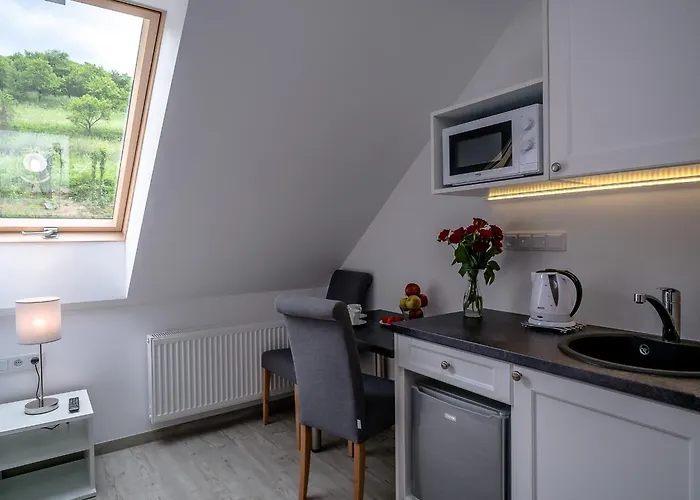 Tecza Bed & Breakfast 3*